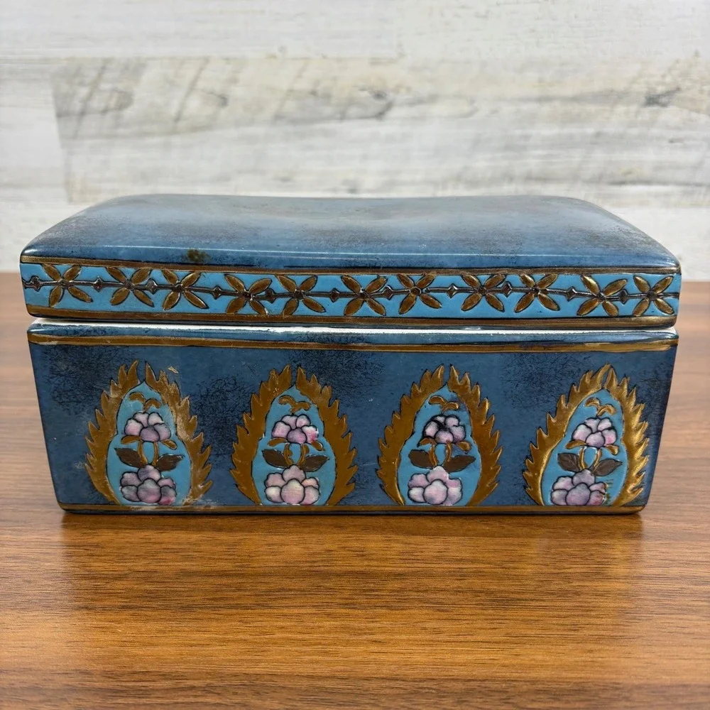 Antique Chinese Porcelain Enamel Cloisonné Trinket Box 9